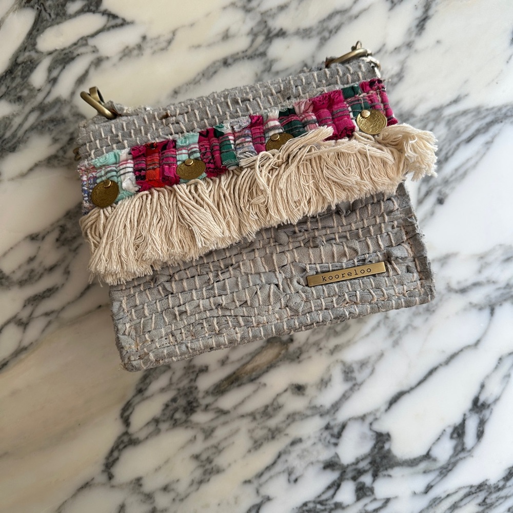 Cream and Pink Woven Crossbody Bag with Fringe